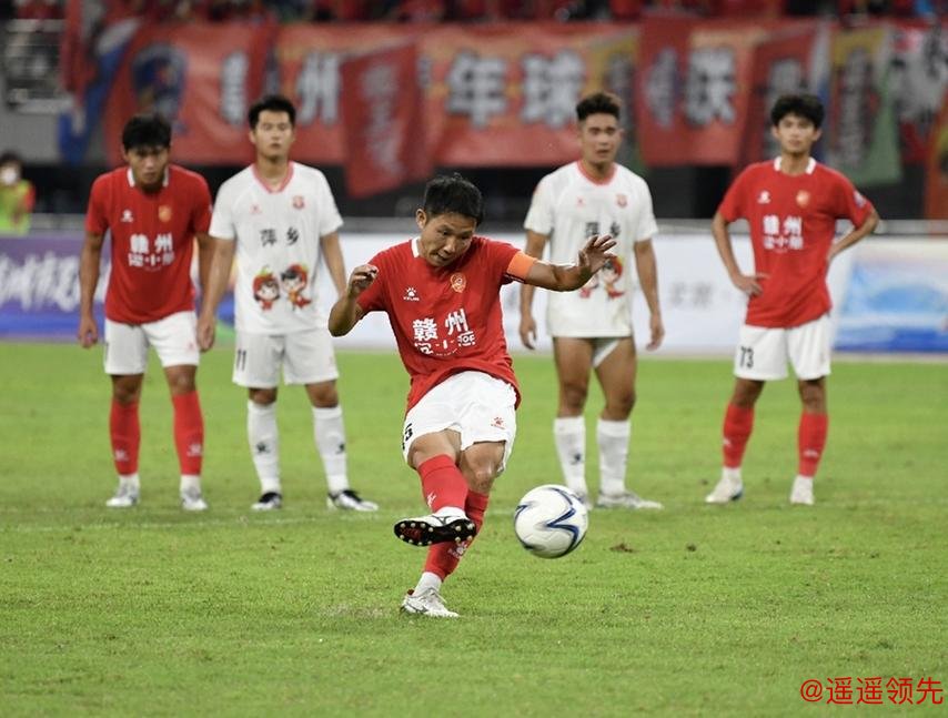 赣超5月开打！69场比赛的背后，城市足球的崛起与对抗性提升的秘密